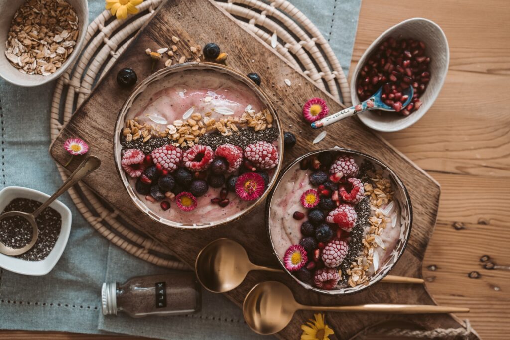 Blueberry and Spinach Smoothie Bowl